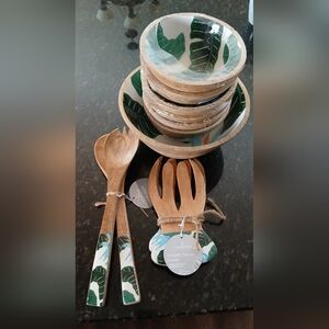 Tropical Leaf Salad Bowl Set with Wooden Utensils